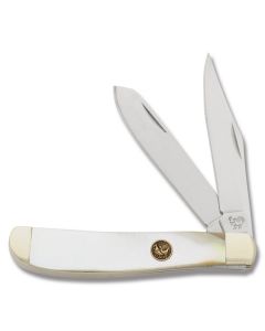 Hen and Rooster Trapper 3.875" with Mother of Pearl Handle and Stainless Steel Plain Edge Blades Model 412-MOP